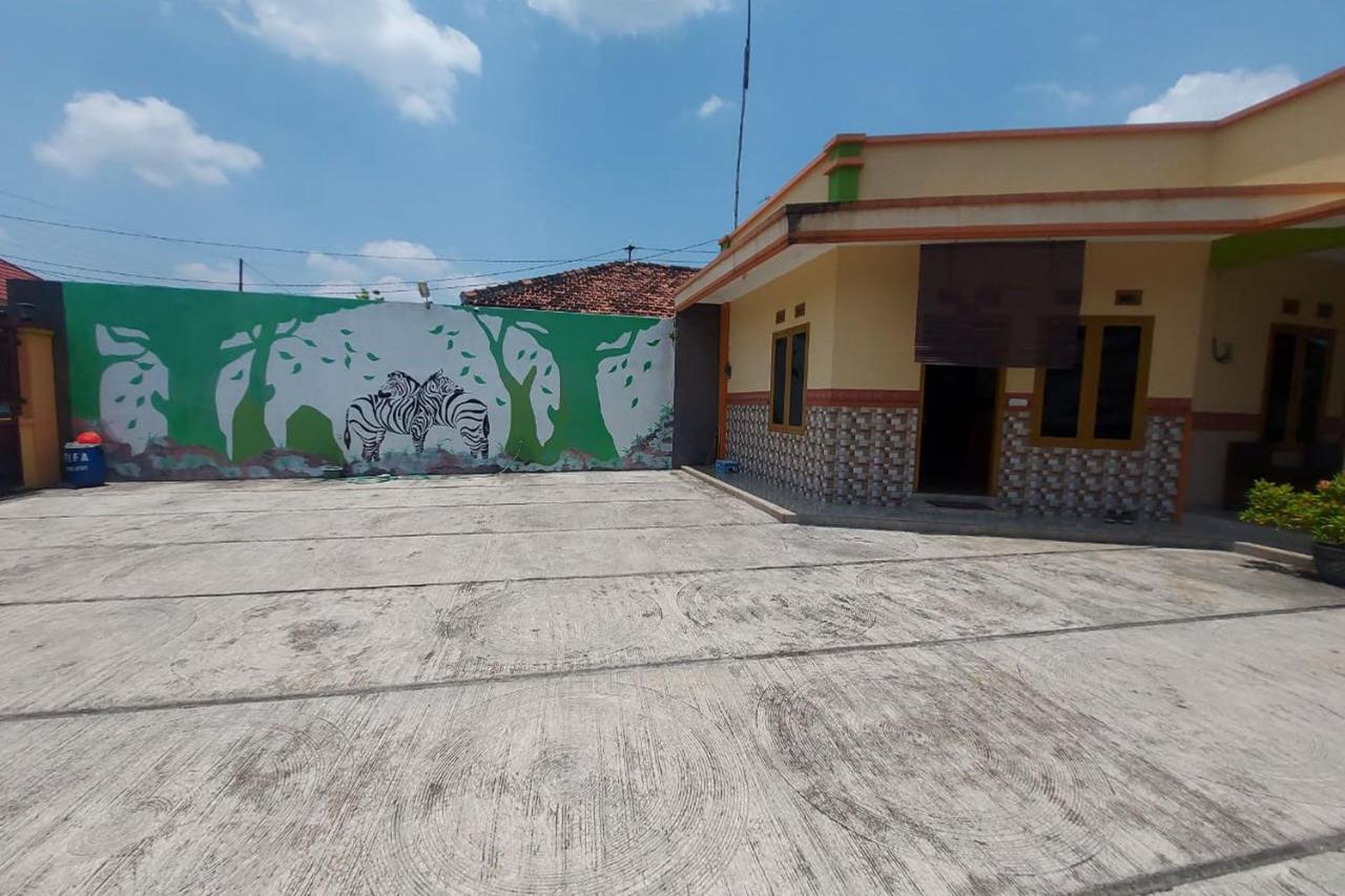 Homestay Fifa Syariah Pati Near Rsud Raa Soewondo Esterno foto